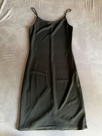 Trägerkleid in Schwarz, Grösse M