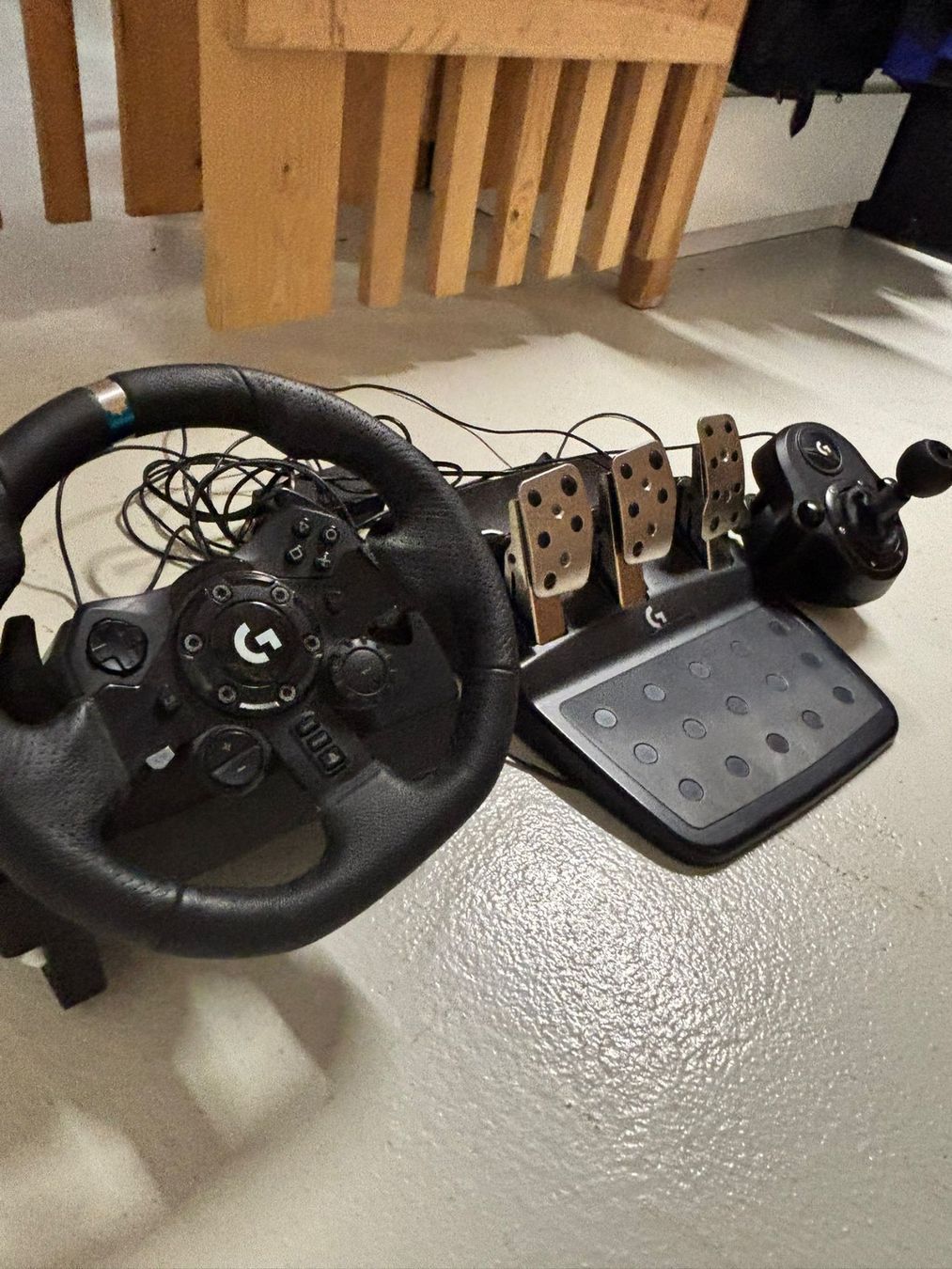 Logitech Controller: Logitech G29 Driving Force + Schalthebel + 3-Pedal-Set | PS5 – Usato da Höri venduto da mar_5jcn