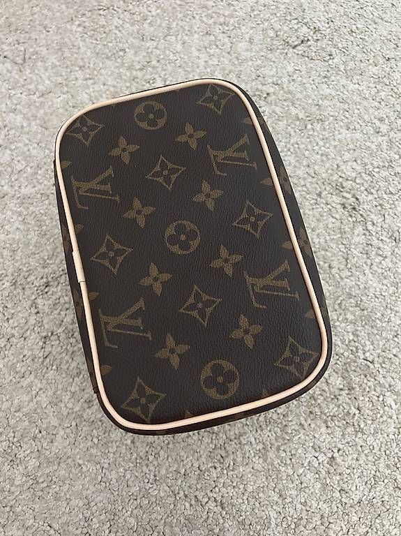 Louis Vuitton Custodie per cosmetici: Louis Vuitton Nice Mini – Nuovo (secondo la descrizione) da Affeltrangen venduto da lavivala 4