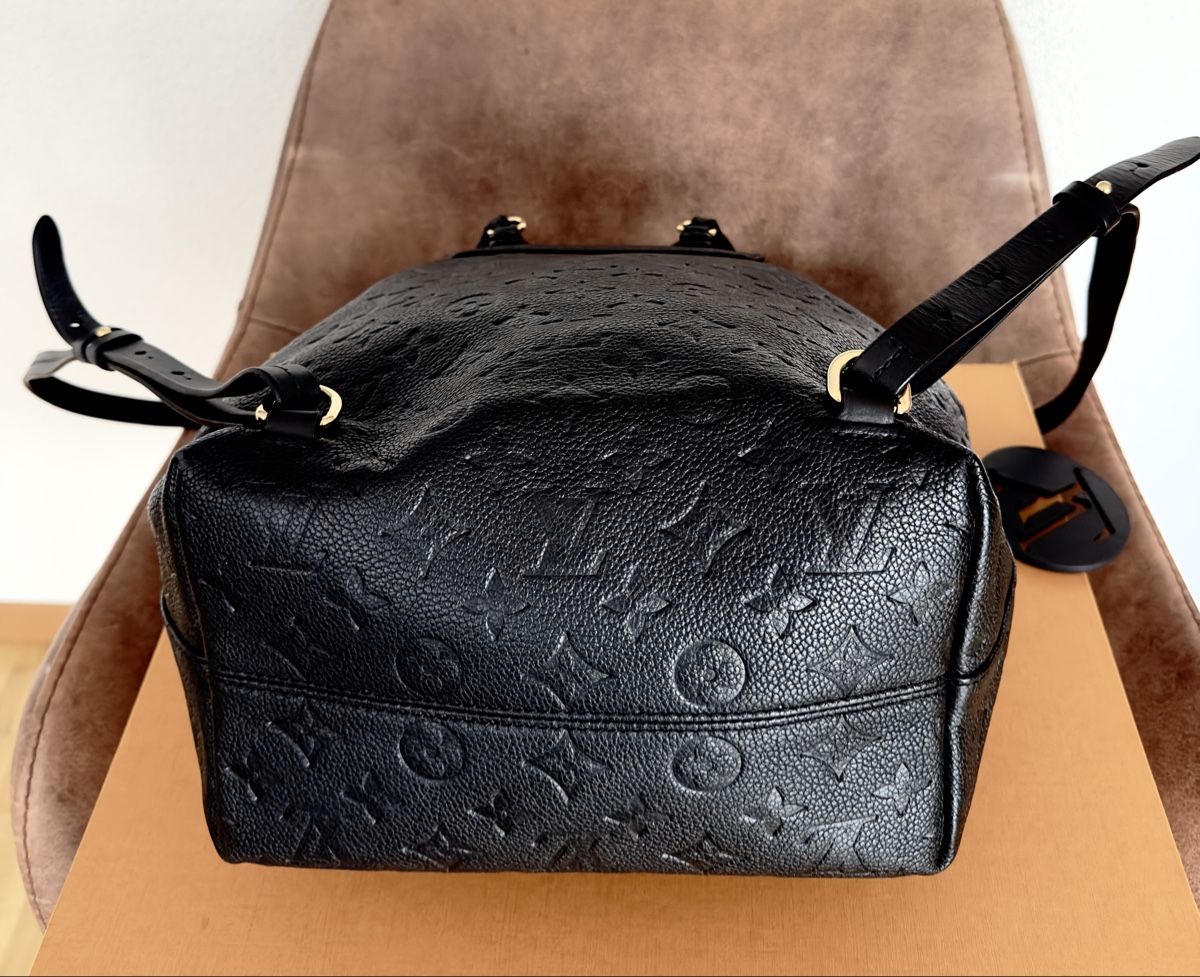 Louis Vuitton Zaini: Original LV Montsouris PM – Usato da Buchs ZH venduto da Molly38 4