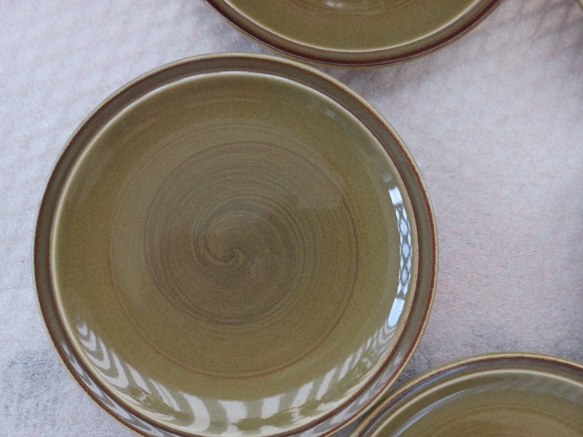 Rössler Teller: RÖSSLER 5 Olivgrüne mit Spiralmuster Dessertteller 20cm -E89 – Gebraucht aus Morges von vimajes12 3