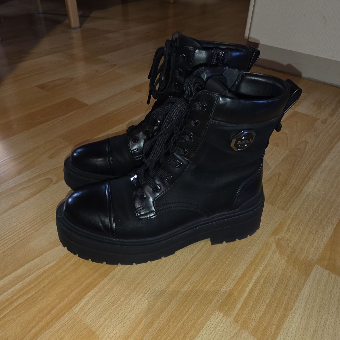 Buffalo Scarpe da donna: Buffalo Schuhe Gr. 39 – Usato da Muttenz venduto da sky_g5zw 1