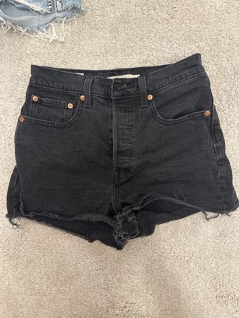 Levi's Ribcage Shorts Schwarz Grösse 27 guter Zustand