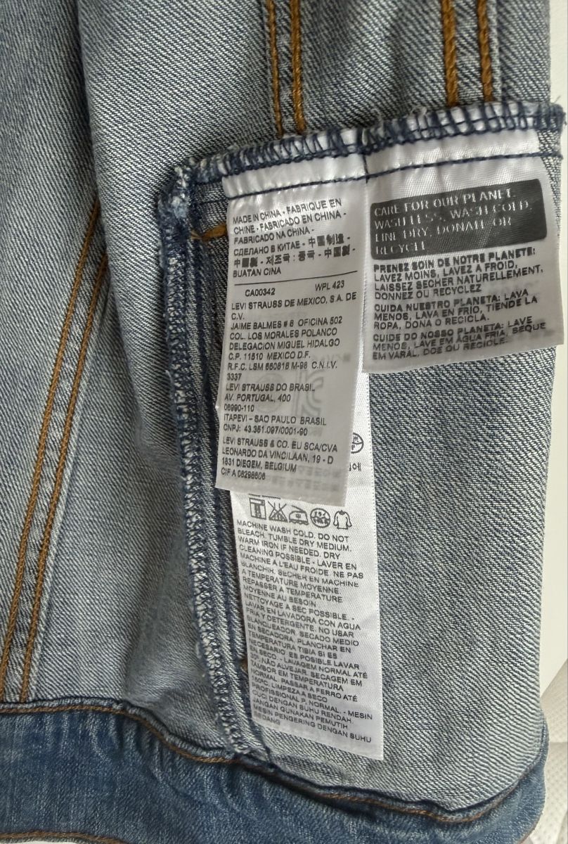 Levi's Giacche: Levi's Jeans Jacke Grösse S – Usato da Frauenfeld venduto da Lunarlilac 2
