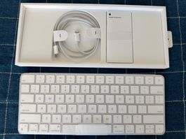 Apple Magic Keyboard - US English - Like New
