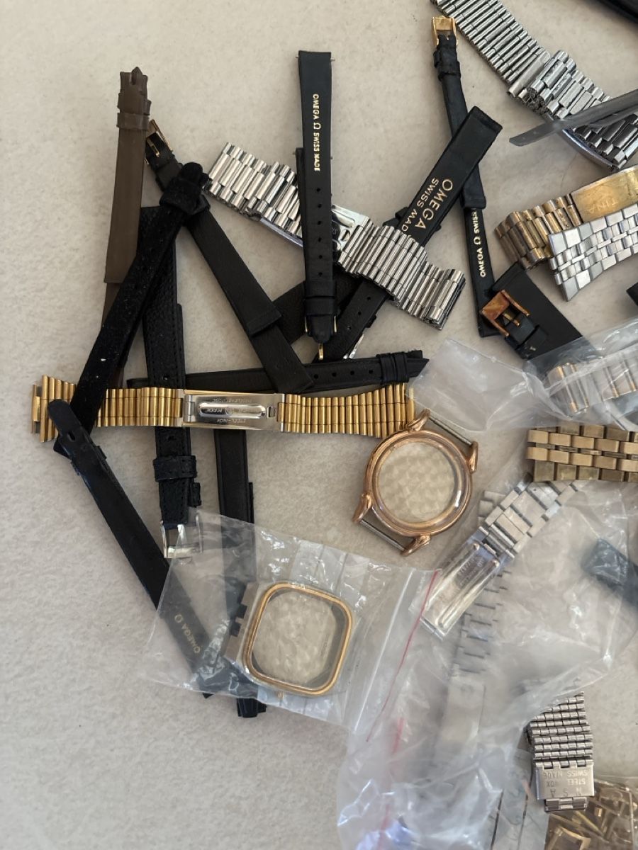 Omega Orologi: Lot Omega und andere Uhrenbänder – Nuovo (secondo la descrizione) da Rüti b. Büren venduto da CenicAG 3