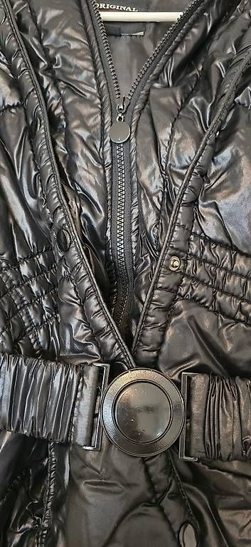 Vestes: Schwarze Jacke mir grauen Teilen Winter oder Übergang – D'occasion à Luzern par sabidu1