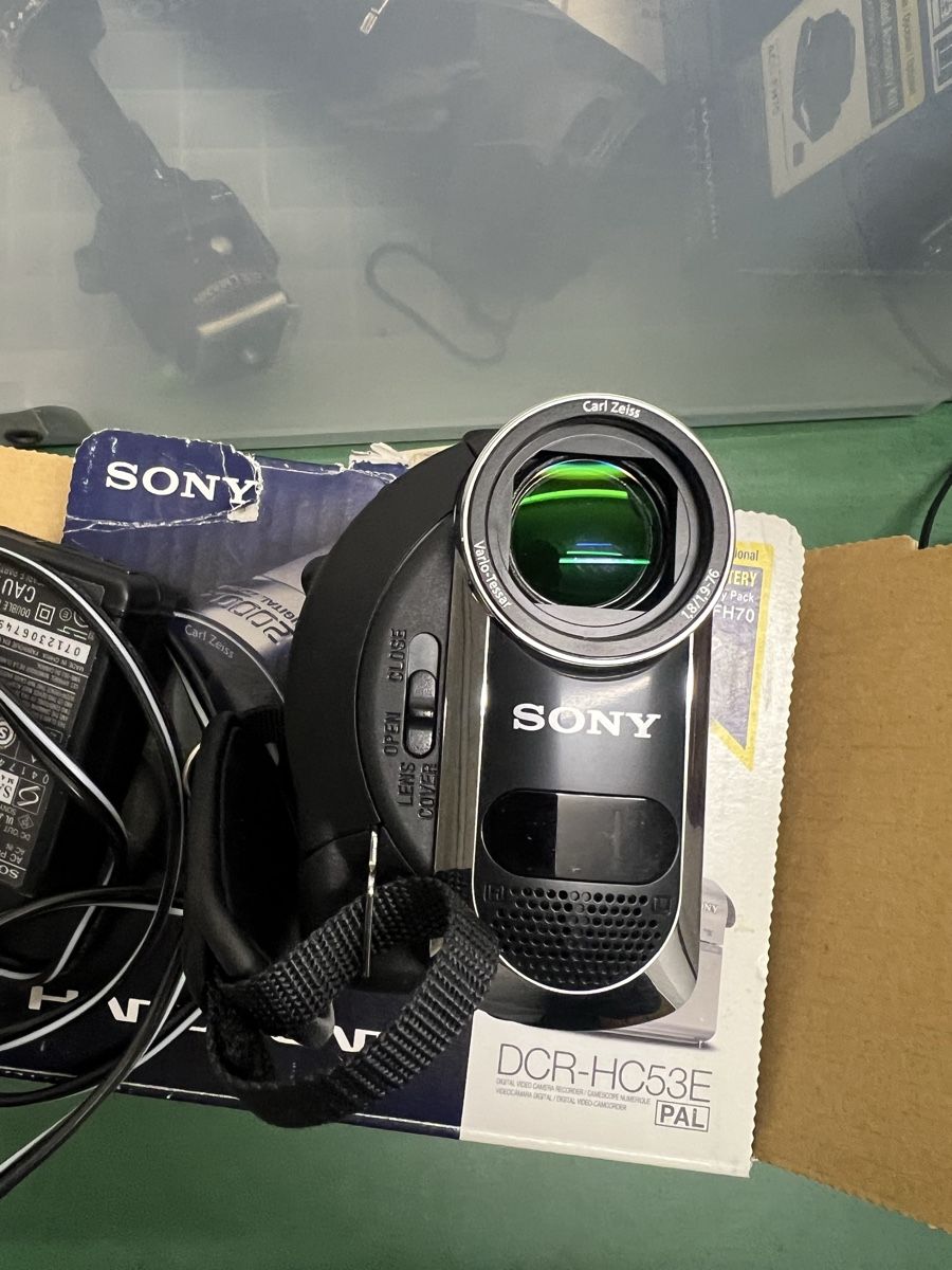 Sony Videocamere: Sony Handycam DCR-HC53 – Usato da Zürich venduto da jao_2bx7 3
