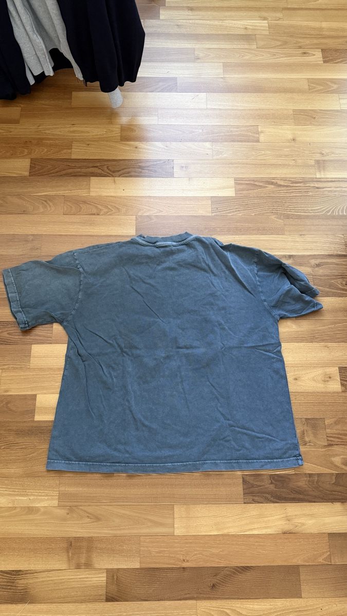 Pesoclo T-shirt: Peso t-shirt L – Usato da Horgen venduto da Aron.zh 2