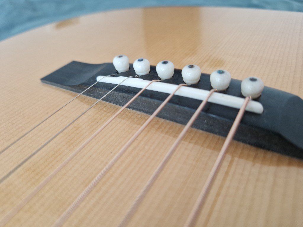 Musikinstrumente: 2015 Circa OM Cutaway Madagaskar/Adirondack – Gebraucht aus Würenlingen von brianlcox 4