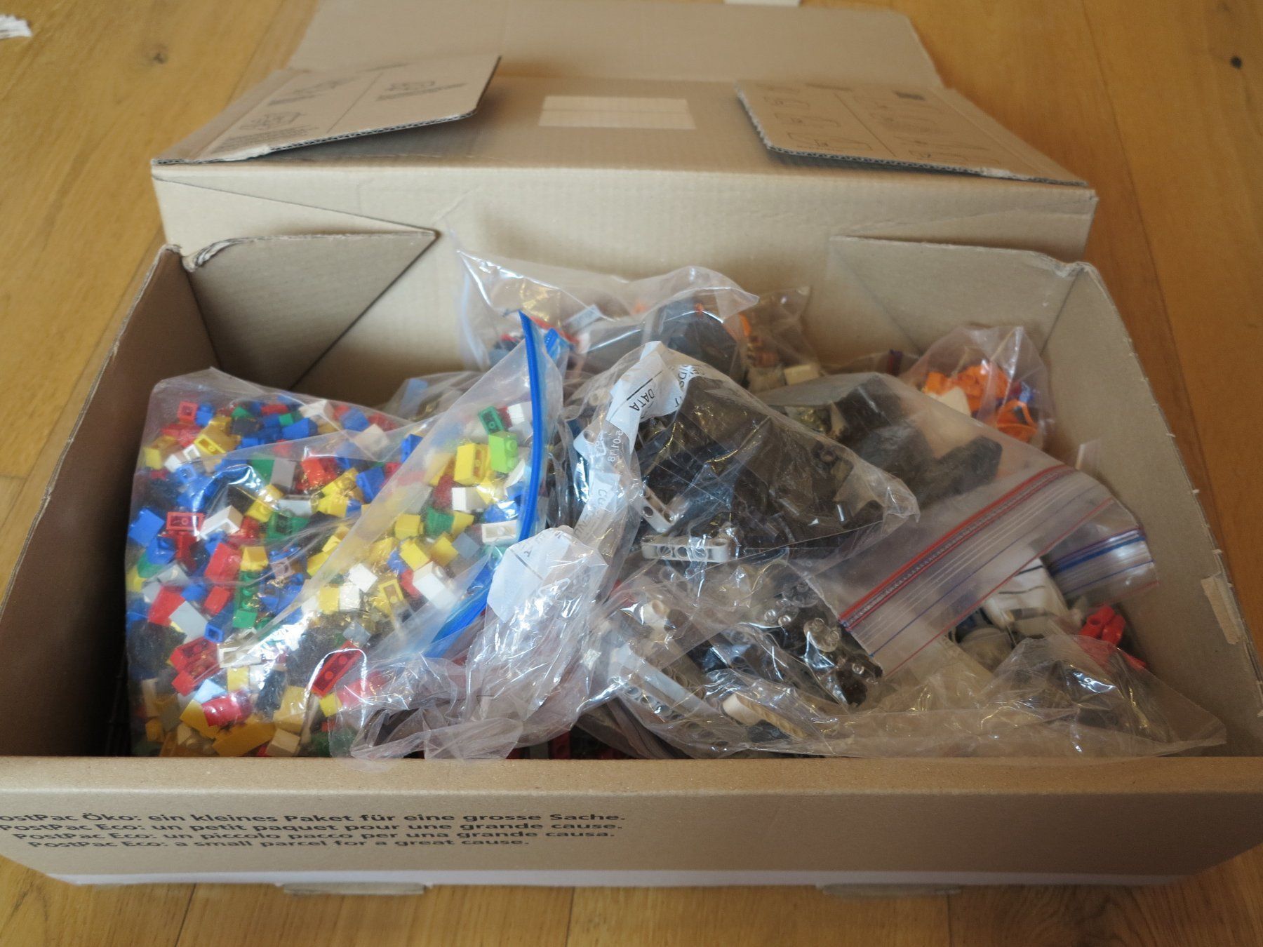 Lego Jouets: Lego ca 3.8 kg – D'occasion à Bettmeralp par stermei