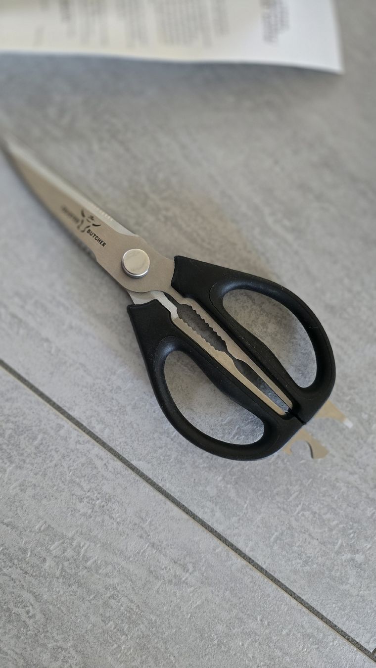 Elettrodomestici da cucina: Trusted Butcher Multifunktionsschere – 15 CHF VB – Nuovo (secondo la descrizione) da Untersiggenthal venduto da JayRoguehand 1