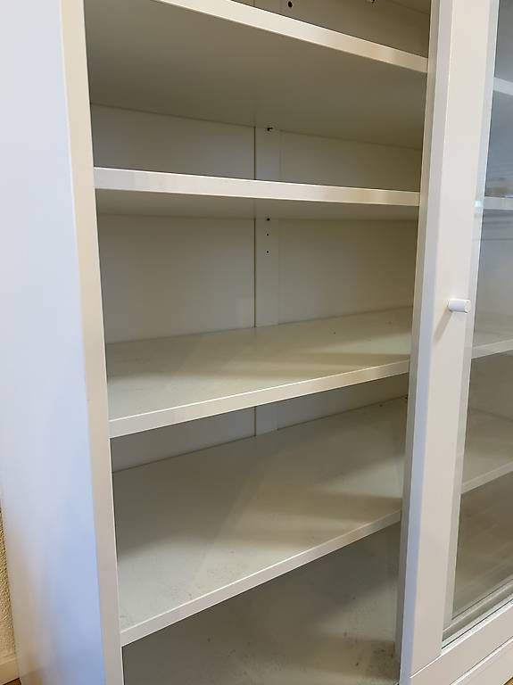 Vetrine: IKEA SYVDE Vitrine Möbel weiss – Usato da Wil SG venduto da LucasL. 3