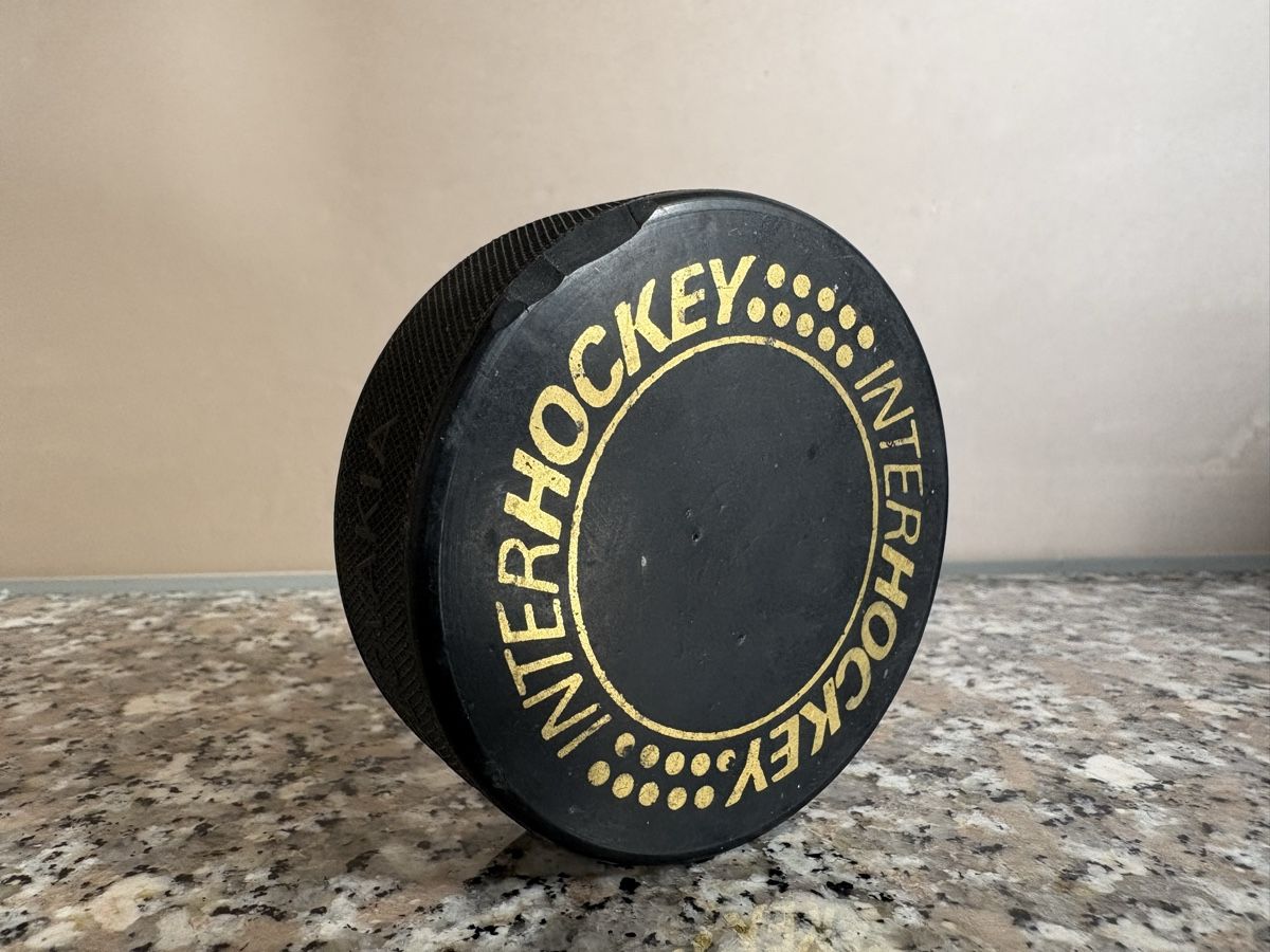 Palloni: Alter SCB Eishockey Puck – Usato da Attiswil venduto da Samantil 1
