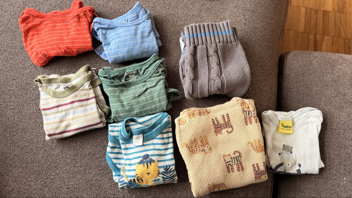 Kleiderpakete & -sets: Jungenkleider Gr. 80 – Gebraucht aus Uster von njoyy