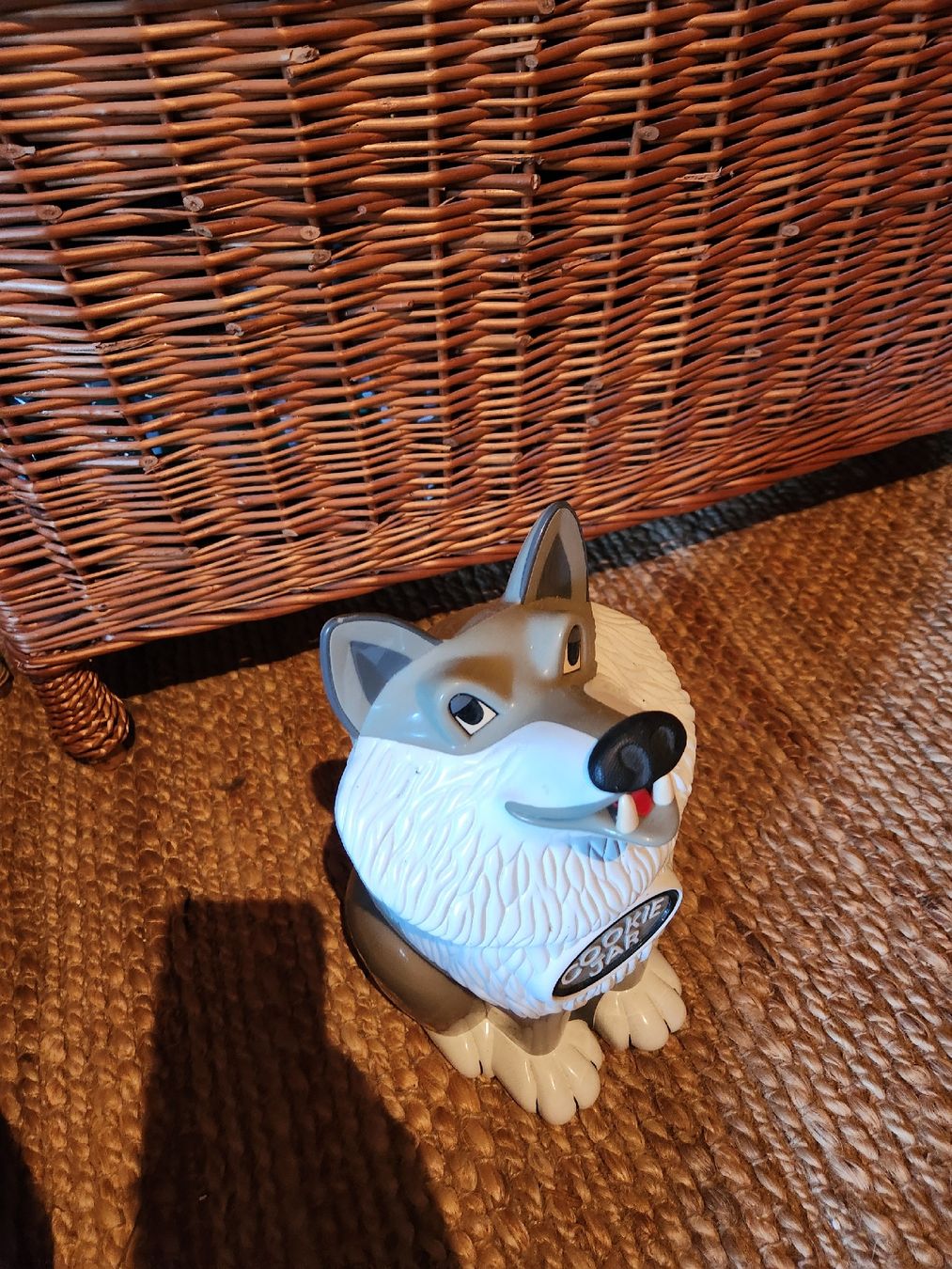 Figuren: heulende Wolf Keksdose  – Gebraucht aus Pfeffikon LU von Starmelody 1