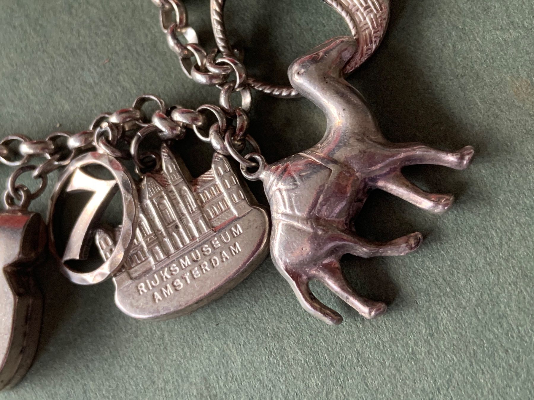 Armbänder & -reifen: Bettel-Armband Glücksbringer (17 cm) – Gebraucht aus Laufen von belleskulptur 7