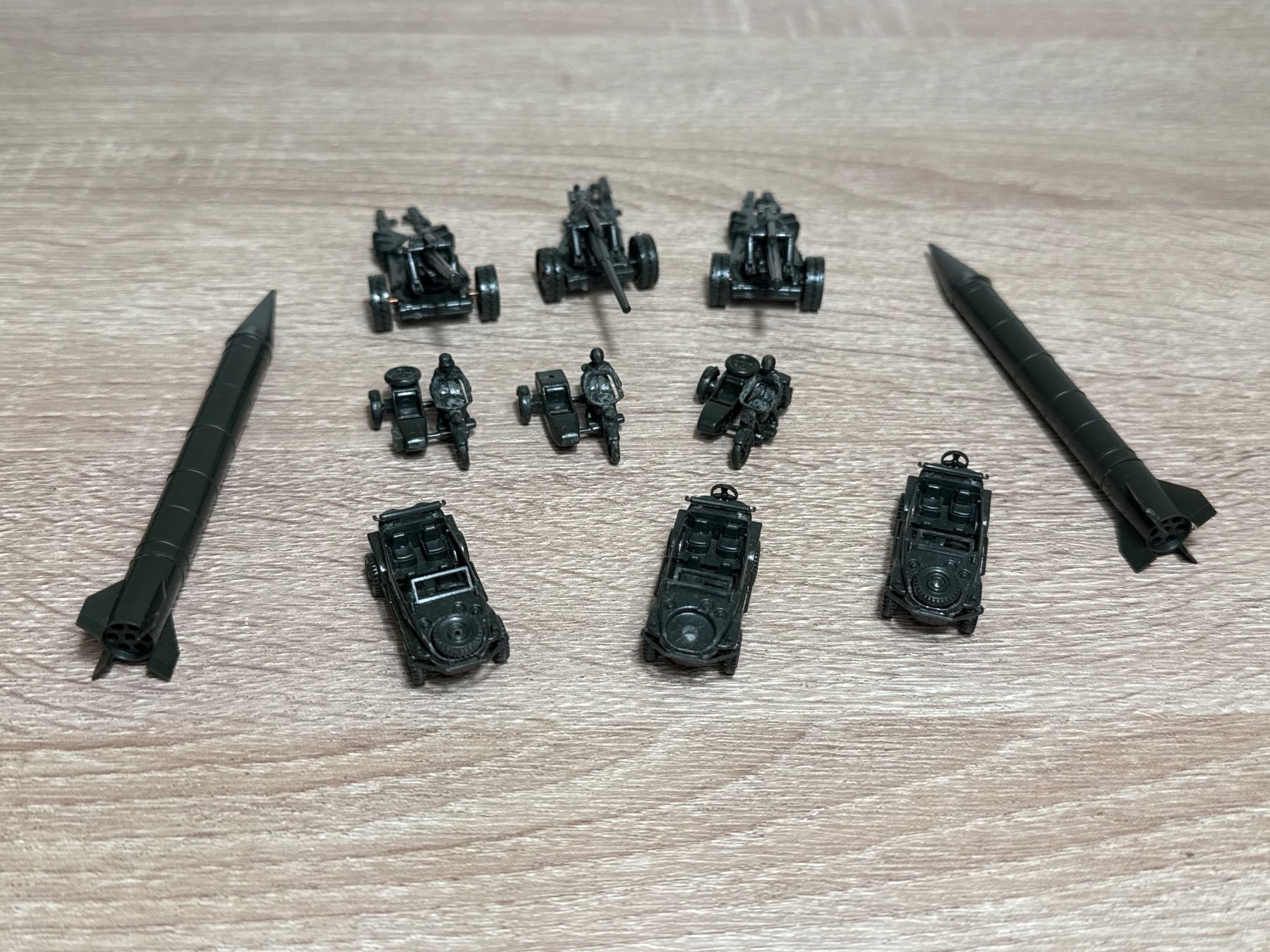 Wiking Modellautos: Divers Militaire – Gebraucht aus St-Aubin-Sauges von tantome