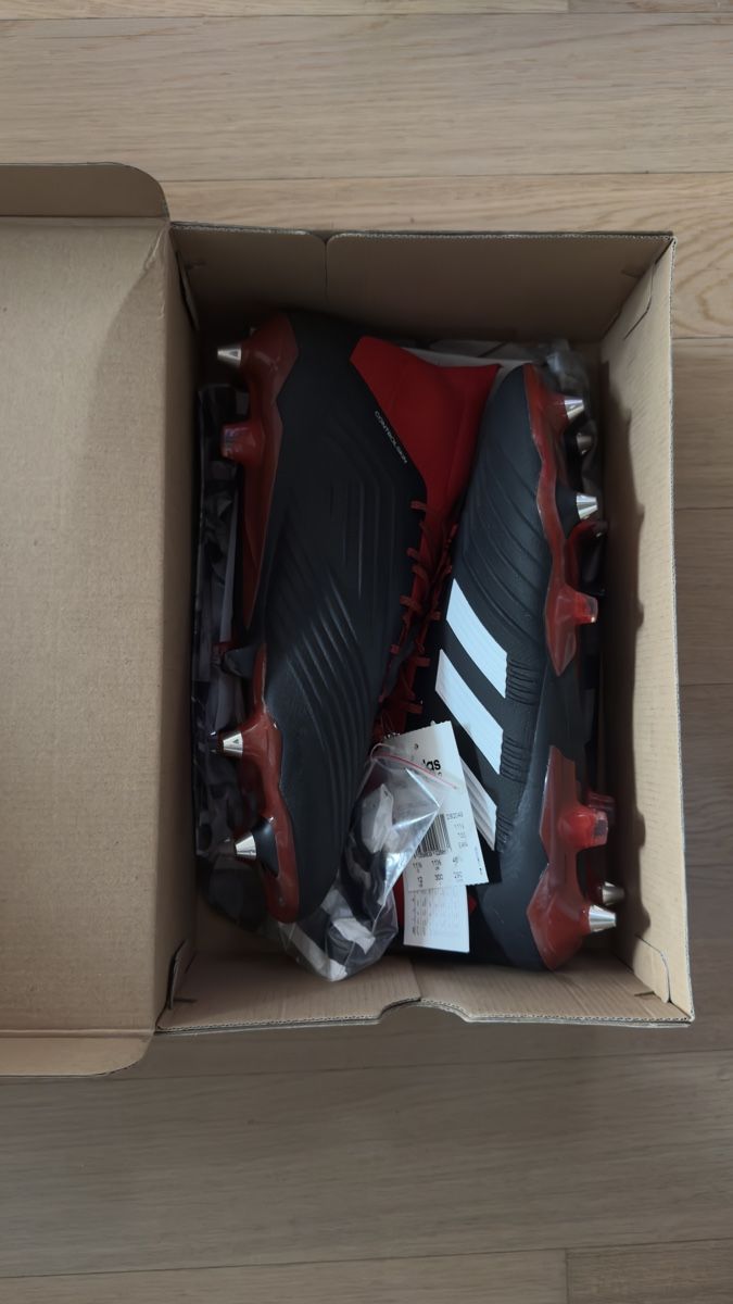 Adidas Herrenschuhe: Adidas Predator 18.1 SG – Neu und originalverpackt aus Hombrechtikon von JOKIASSU