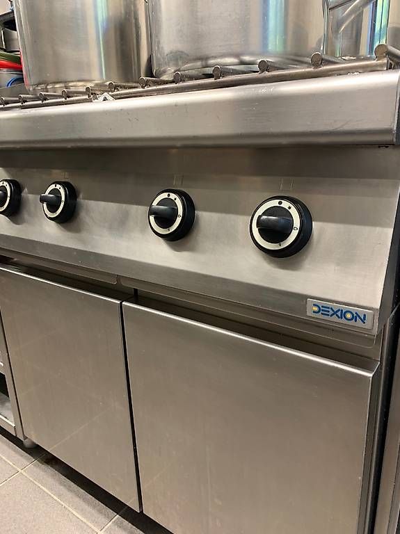Cuisinières: Fourneau à gaz Dexion – D'occasion à choex par con_h7vh 1