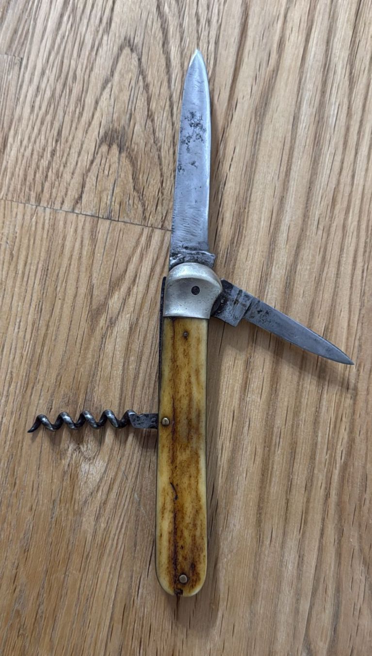 Couteaux de poche: ALTE  SACKMESSER C.LÜTTERS&CIE – D'occasion à Zürich par Frei-Occasionen