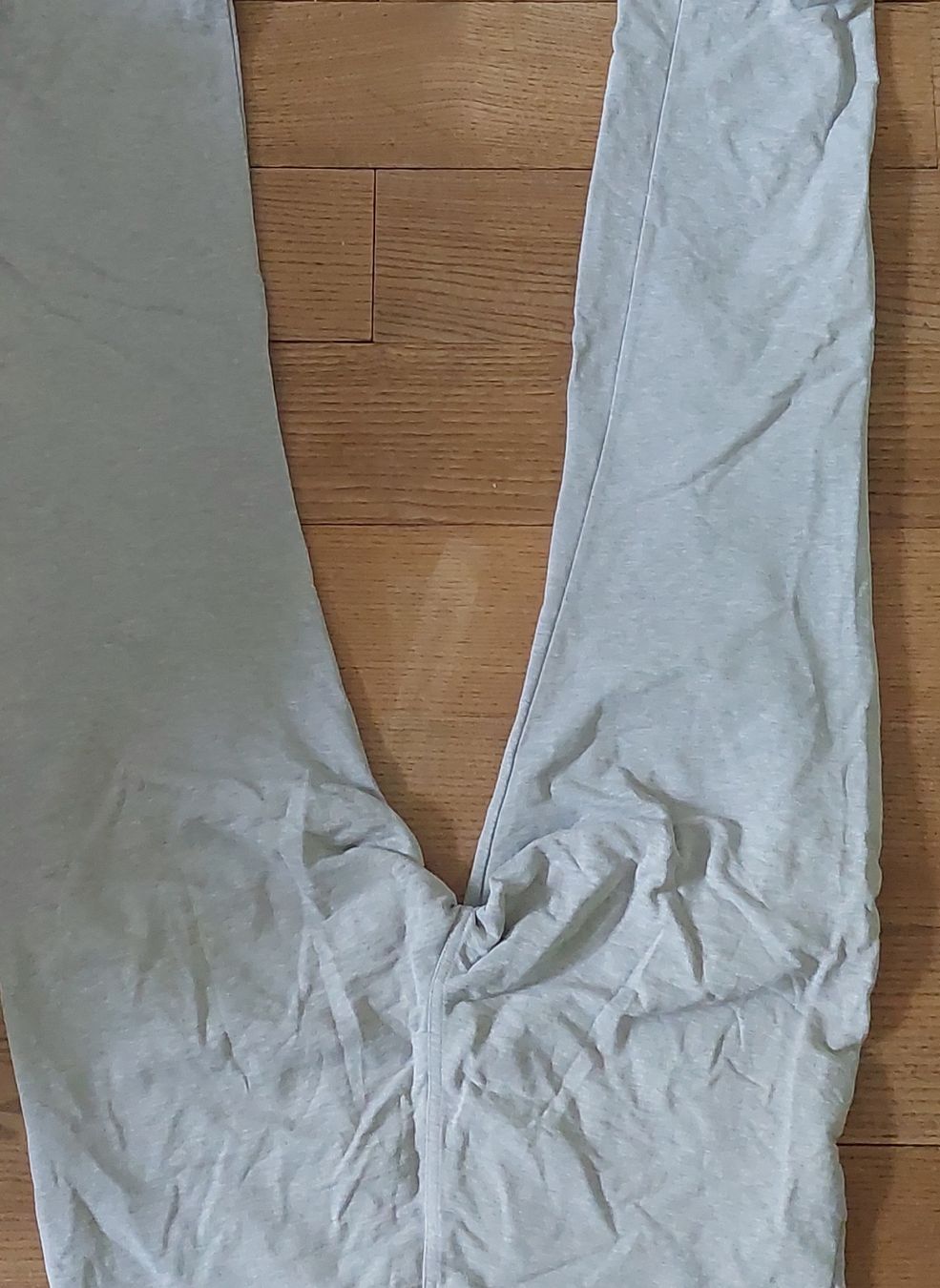 Hugo Boss Pantaloni: Boss Hugo Boss Jogginghose hellgrau – Usato da Basel venduto da Jonny.44 6