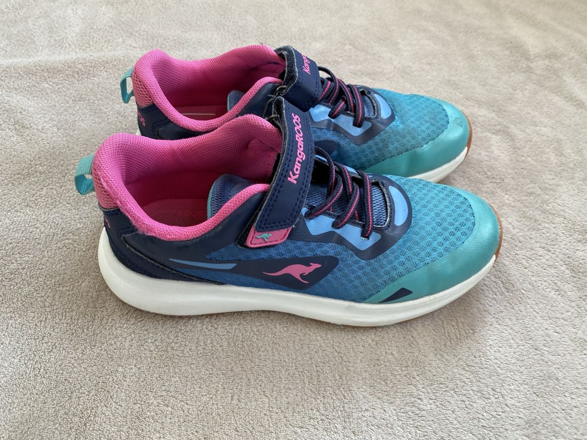 Scarpe per ragazze: Hallenschuhe Kangaroos – Usato da Urnäsch venduto da Triwal 2
