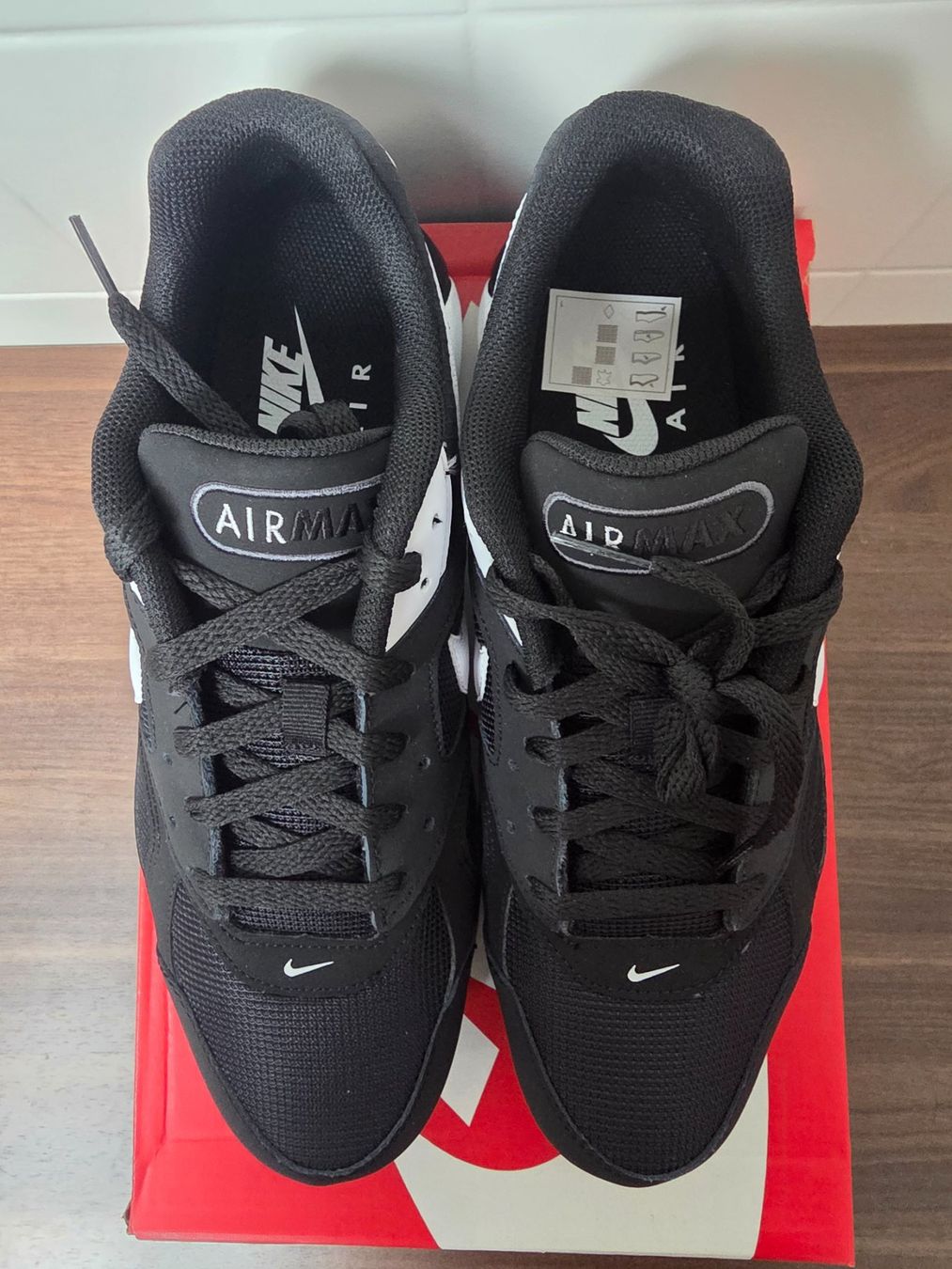 Nike Herrenschuhe: Nike Air Max IVO – Neu und originalverpackt aus Fleurier von dav_xx8y 2