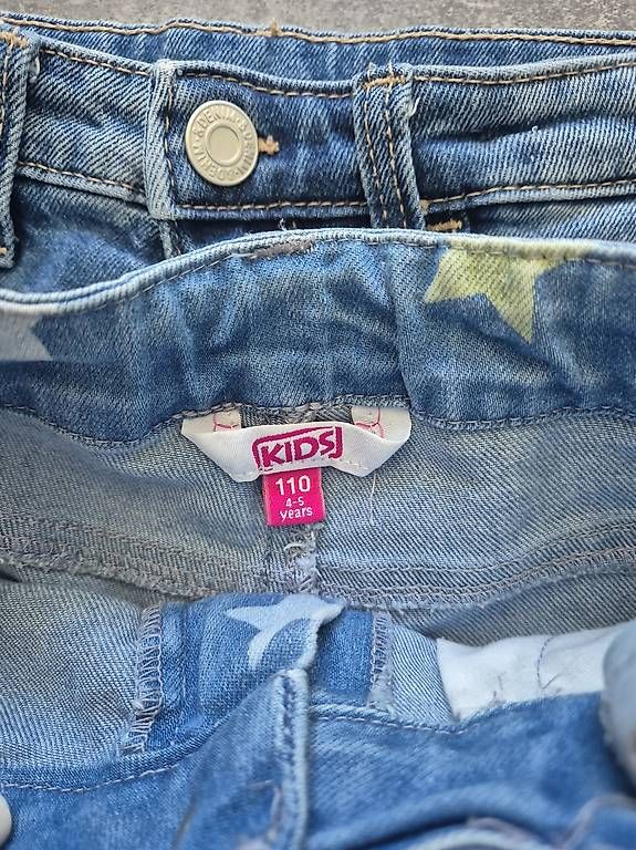 Pantaloni: 2 Mädchen Shorts – Usato da Moosseedorf venduto da shu_xbn8 2