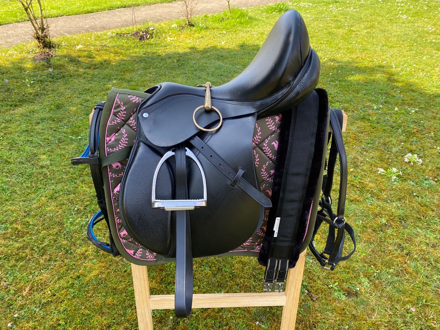 Selle & Accessori: schöner Vielseitigkeitssattel – Usato da Feldbach venduto da Fea1