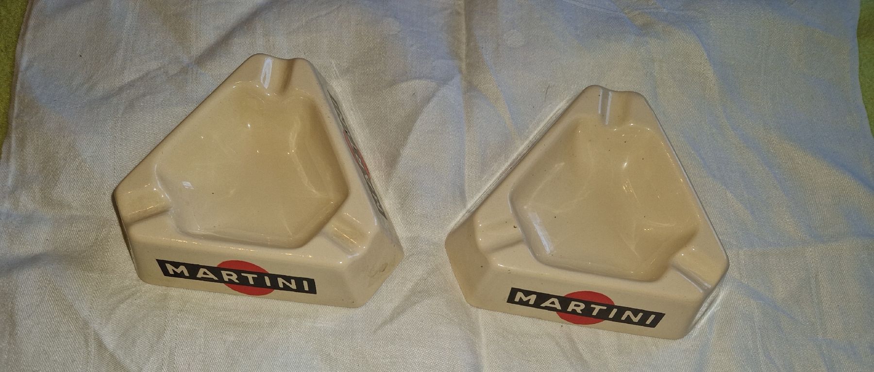 Martini Portacenere: 2x Martini-Aschenbecher . Beige TOP Zustand . – Usato da Willisau venduto da mar_j55v