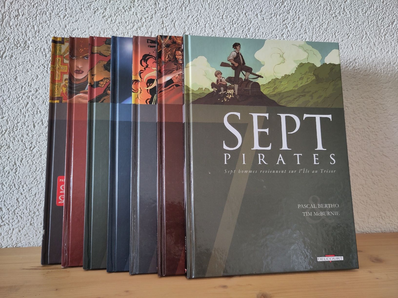BD: BD série "Sept" – D'occasion à Neuchâtel par div_5c6j