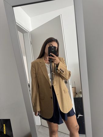 Giacca Gucci color cammello, taglia 44 IT, con etichette