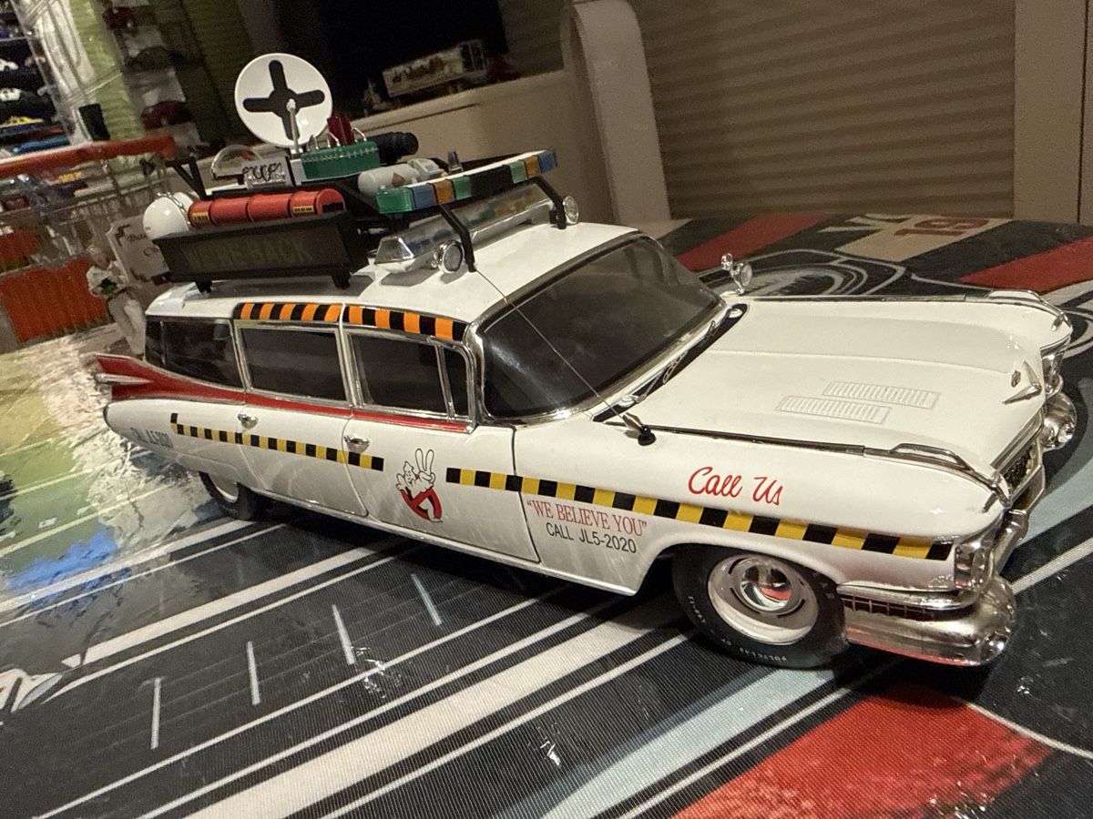 Hot Wheels Modellini d'auto: Hot Wheels Elite Ghostbusters Ecto 1A  1:18 – Usato da Basel venduto da Zomeg 9