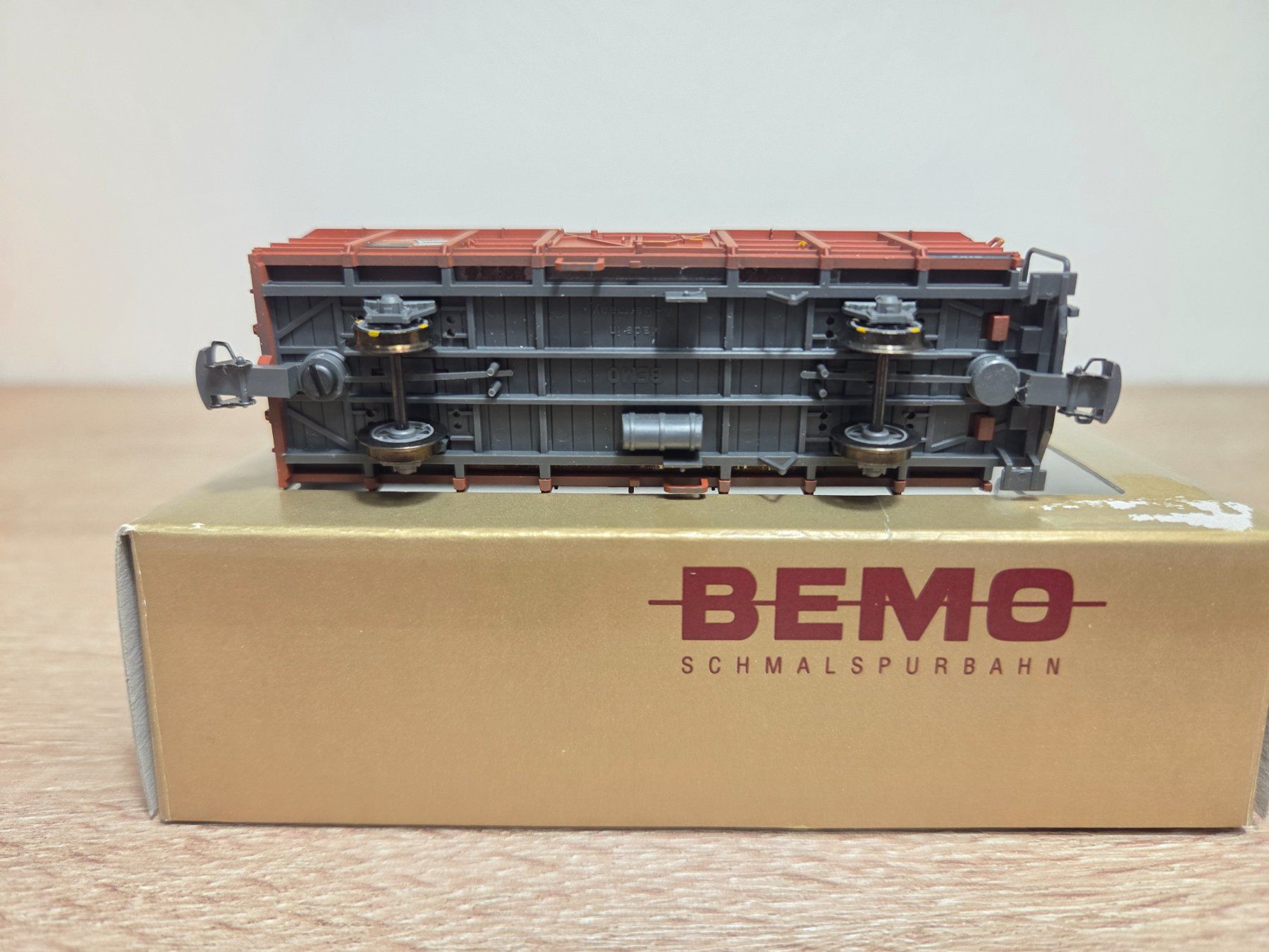 Bemo Modellini di ferrovie: Bemo 2255 174 Güterwagen RhB H0m – Usato da St-Aubin-Sauges venduto da Lo_Go 4