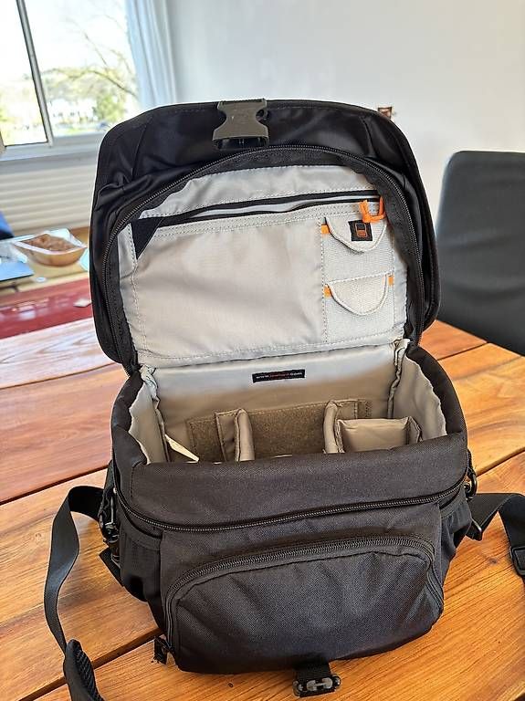 Lowepro Borse: Kamaratasche Lowepro Nova 180 AW – Nuovo (secondo la descrizione) da Solothurn venduto da chr_bnj8 1