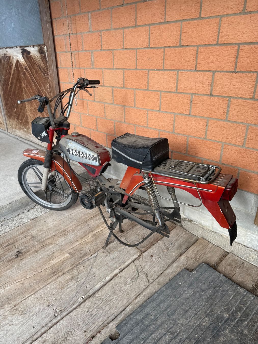 Zündapp Cyclomoteurs: Zündapp 460/23 Töffli – Défectueux à Fahrni b. Thun par Salzberger-FZH 2
