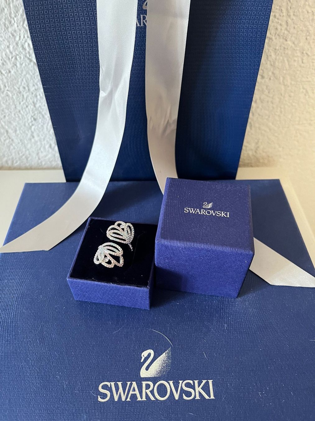 Swarovski Anelli: Swarovski statement Ring Gr 52. neu mit Box – Nuovo (secondo la descrizione) da Kirchleerau venduto da Piroska05 1
