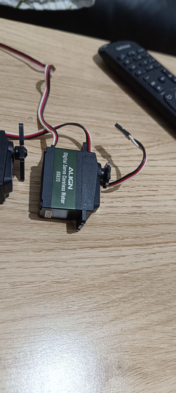 Align Modellismo RC: 3xAlign DS610 und 1xAlign DS620 – Usato da Lausen venduto da Trex700dfc 5