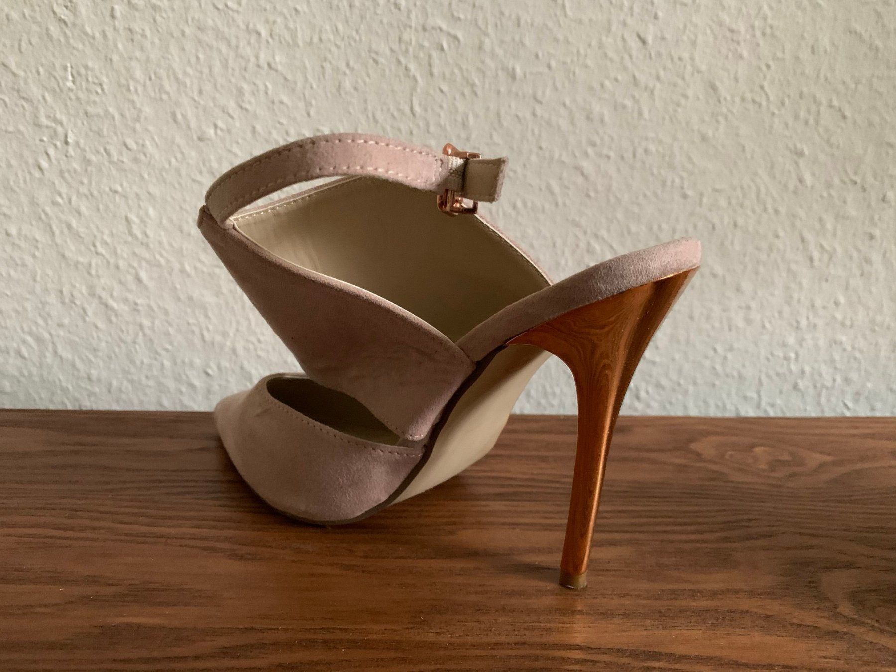 Chaussures femmes: Sandalette beige - 37 – D'occasion à Zürich par Diazaio 2