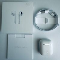 Original Apple AirPods 2 Kopfhörer Wireless Lightning Kabel