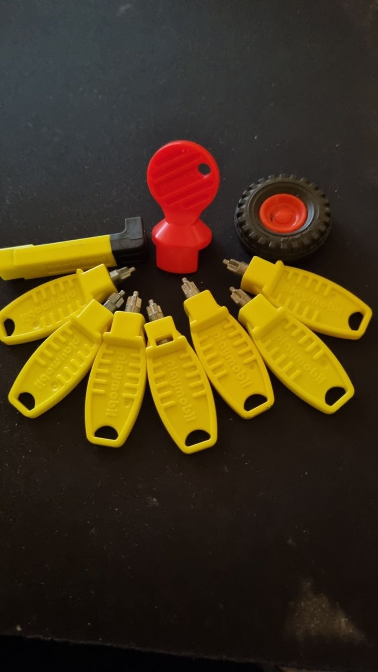 Playmobil Giocattoli: lot de pièces Playmobil – Usato da La Chaux-de-Fonds venduto da mikilo1 6