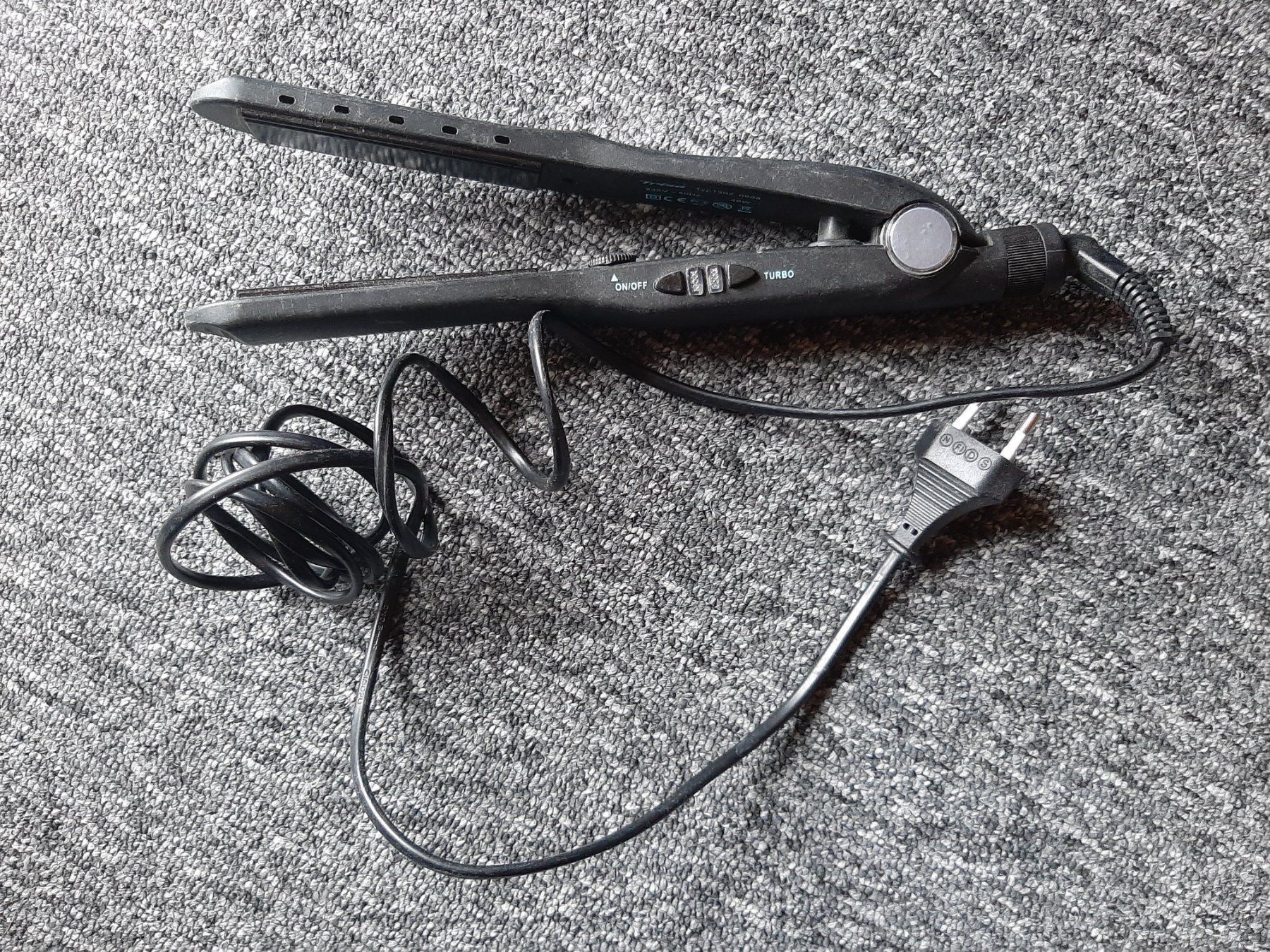 Piastre & Arricciacapelli: Haar Styling Haar Glätter Haar Strecker – Usato da Wilderswil venduto da SFSw