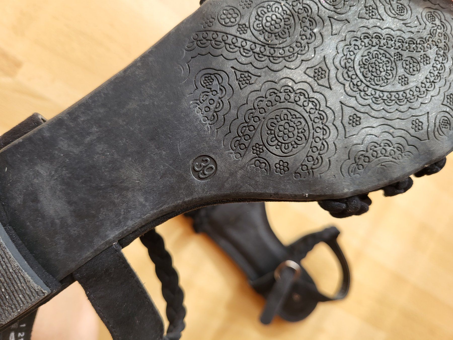 Scarpe da donna: Schicke, schwarze Sandalen, Grösse 39 – Usato da Eggiwil venduto da kariiina 1