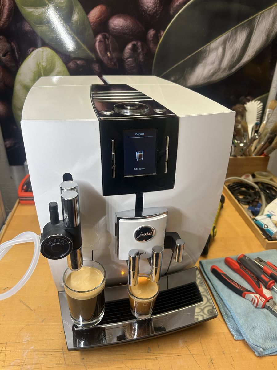 Jura Macchine per caffè & Macchine per espresso: Jura J600 – Usato da Laax GR venduto da Iusti27 1
