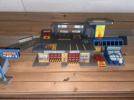 Matchbox Garage Vintage 80er Jahren, Hotwheels, mit Autos