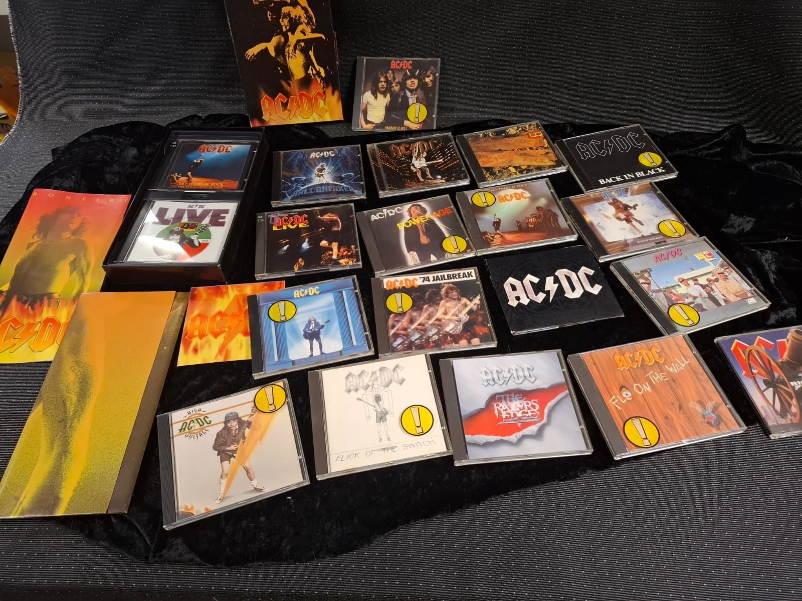 CD: AC/DC CD Sammlung - Back in Black, Highway etc. – Usato da Mümliswil venduto da Mizzi77