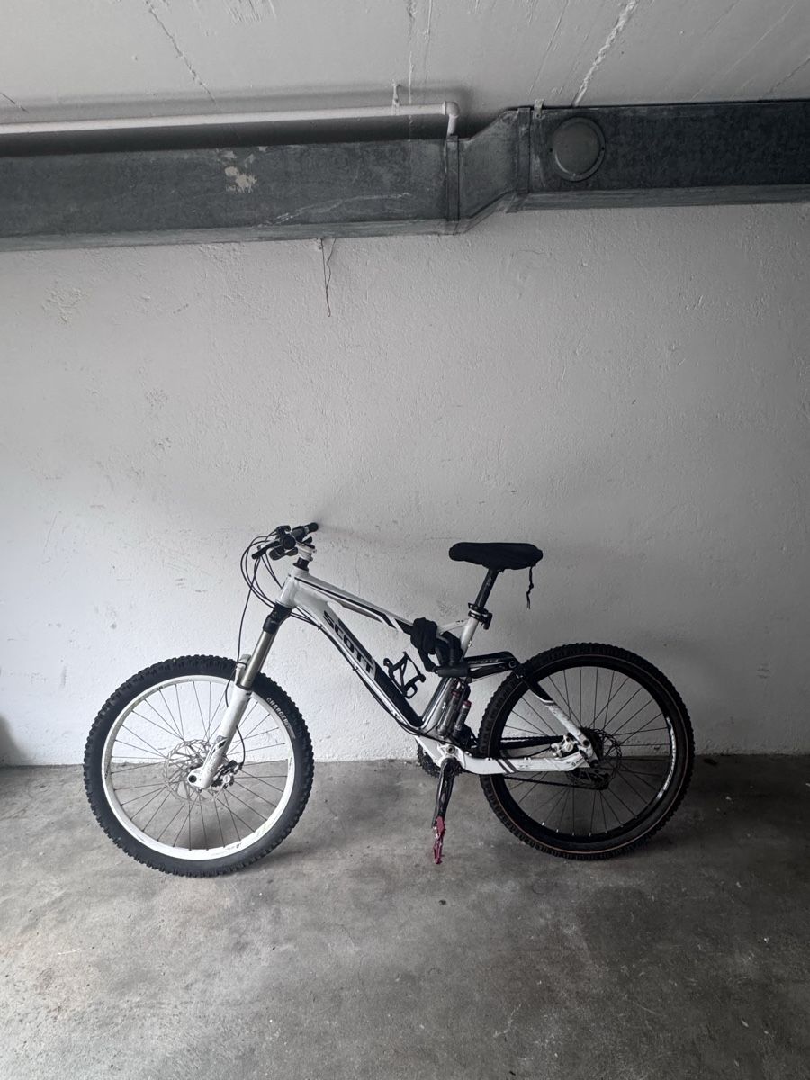 Scott Biciclette: Scott Genius Fully Mountainbike – Usato da Paradiso venduto da Sina433