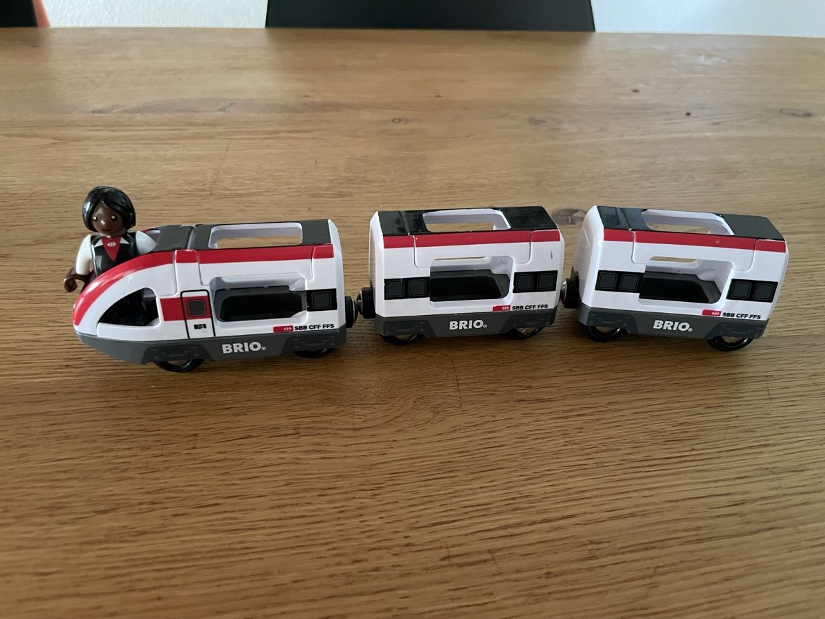 Brio Giocattoli: Brio Eisenbahn elektrische Züge – Usato da Recherswil venduto da grafics 2