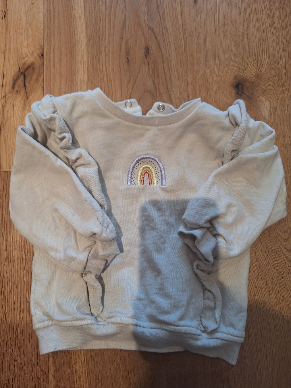 Pullover & Sweatshirts: Süsser Baby Pullover mit Regenbogen, Grösse 74/80 – Gebraucht aus Wangen an der Aare von jan_2zxv